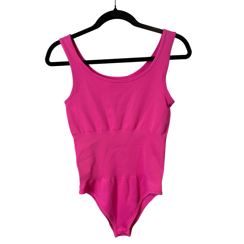 OQQ Women‎ Hot Pink Ribbed Compression Bodysuit Medium Tank Top Scoop Neck